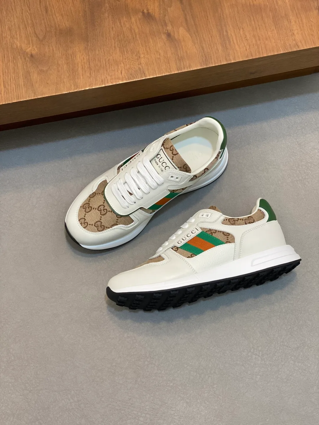 Factory price: 460💰[Gucci] Gucci - High-end quality original order - Upper: Nappa calfskin, pebbled calfskin, computer embroidered brand totem - Inner: water-dyed cowhide - Outsole: ultra-light T men's shoes 💰U·Rubber; two-color molded outsole - Super high quality control·Fine workmanship: highlighted (high-end·luxury·grade) -Size: 38-45